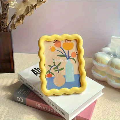 Cadre décoratif en lait jaune charmant avec motif floral vibrant