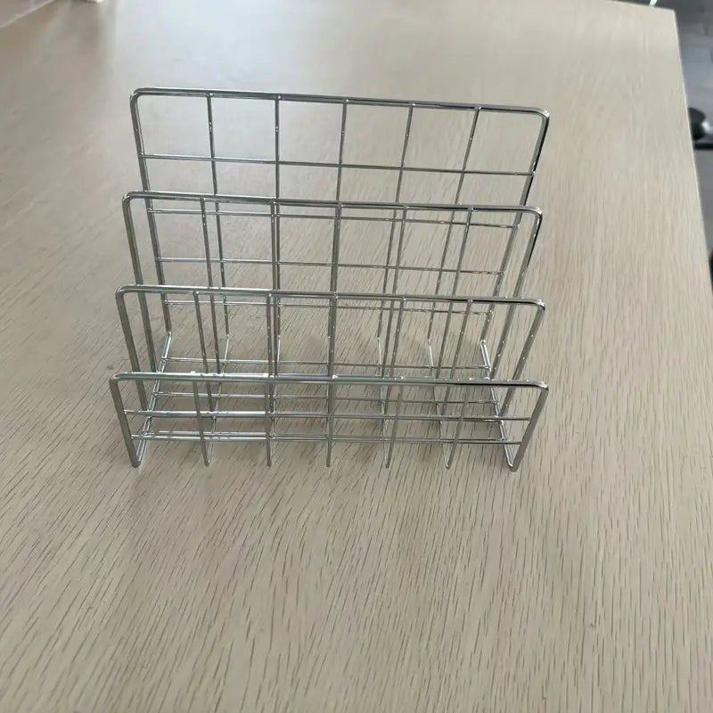 Étagère en métal moderne avec panier de rangement à 3 sections