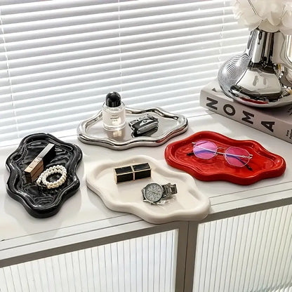 Élégant Plateau de Bijoux en Résine avec Design Floral