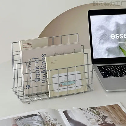 Étagère en métal moderne avec panier de rangement à 3 sections